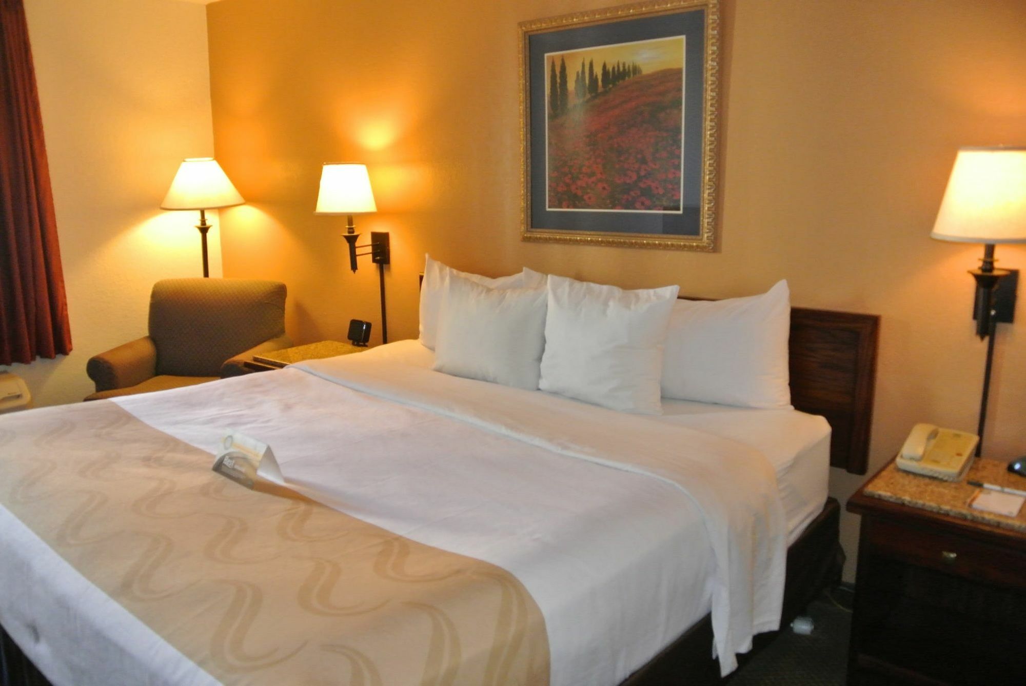 Quality Inn & Suites North Springfield Exteriör bild