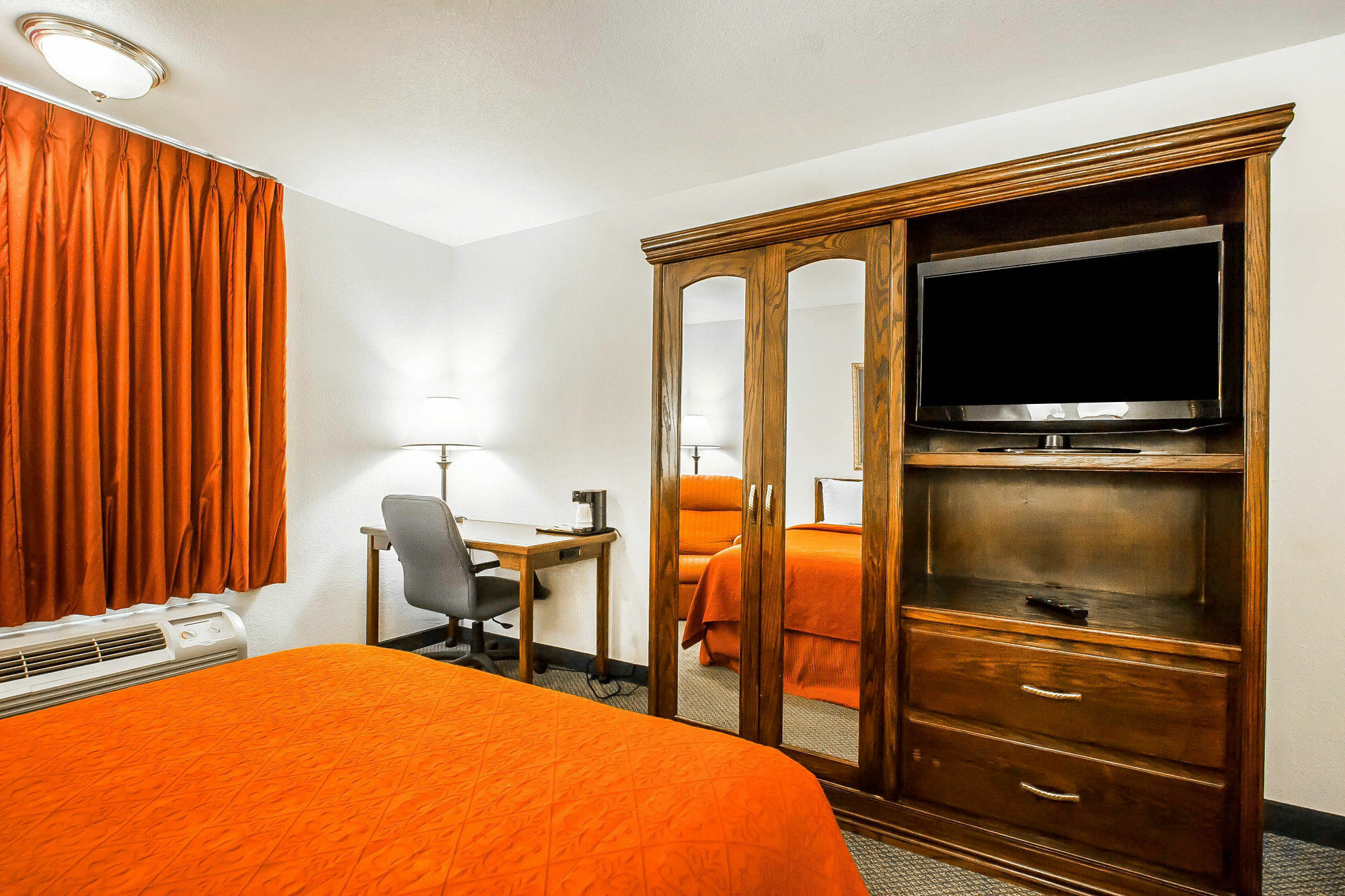 Quality Inn & Suites North Springfield Exteriör bild