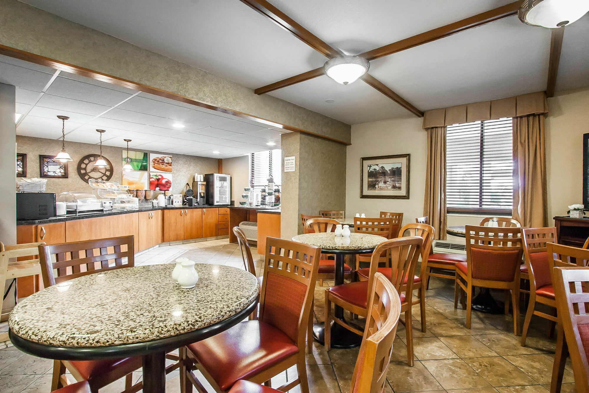 Quality Inn & Suites North Springfield Exteriör bild