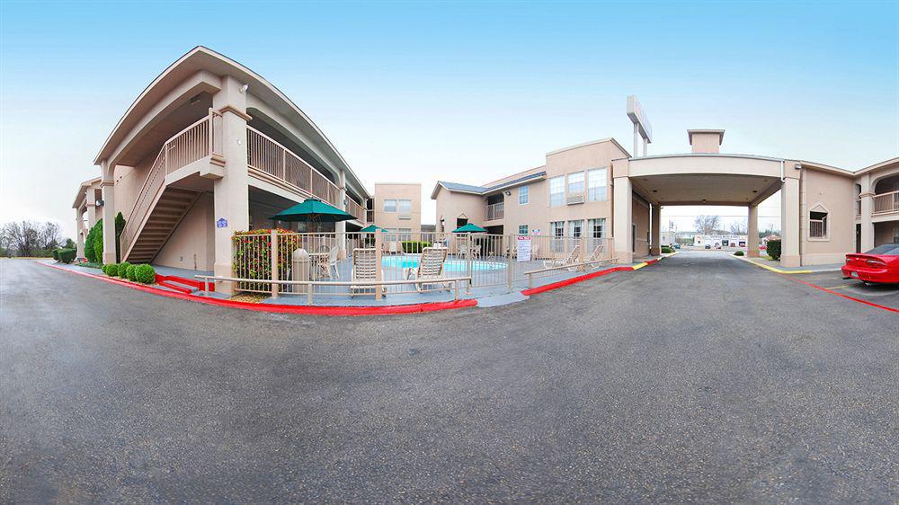 Quality Inn & Suites North Springfield Exteriör bild